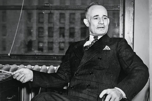 Resumo do Livro Quem Pensa Enriquece – 8 Princípios que te deixarão rico!