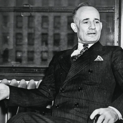 Resumo do Livro Quem Pensa Enriquece – 8 Princípios que te deixarão rico!